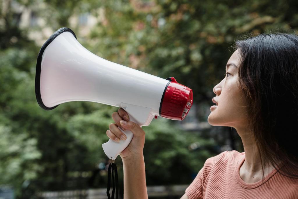 Do you speak of God and spiritual things often? (Jn&nbsp;5:16-23)